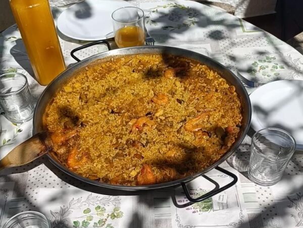 Reserva tu plaza para evento de vela natural y yoga facial con paella de marisco y comida vege - 6 de septiembre - Imagen 2